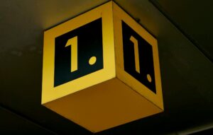 A cubic sign with the number 1