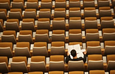 men's black long-sleeved top